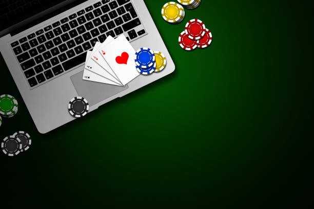 BandarQ table betting interface on mobile panadolqq showing player position and domino hand